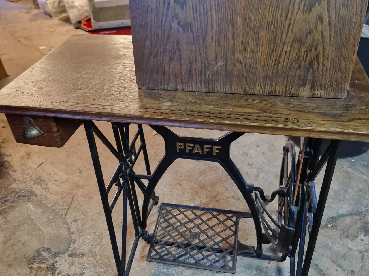 Billede 1 - PFAFF sygmaskine 