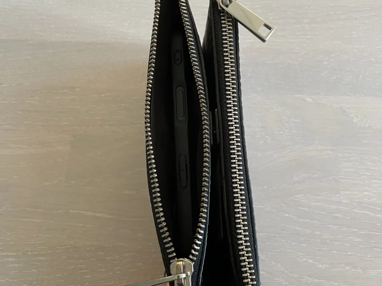 Billede 3 - Ny sort læder clutch