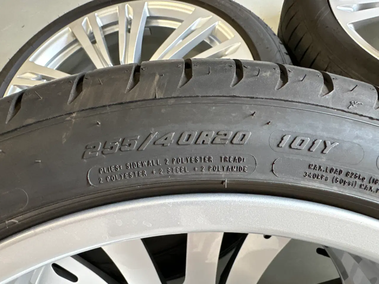 Billede 4 - 20” Original Audi A6/A8 Årgang 22 Fælge M. Dæk