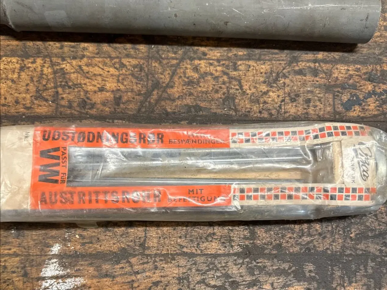 Billede 1 - Original VW udstødning til T1 splitbus og et sæt c