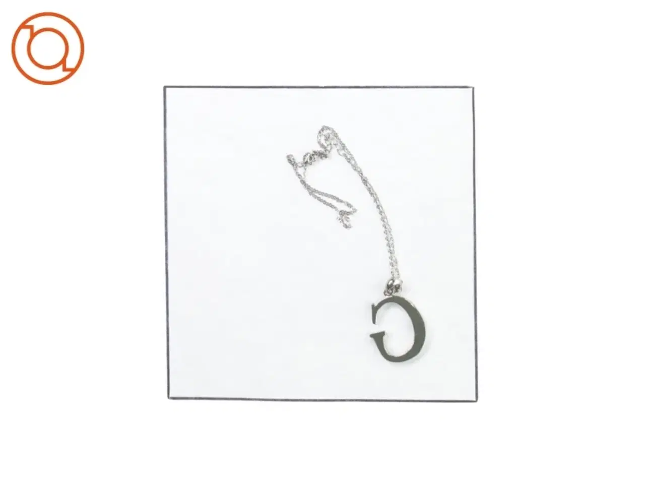 Billede 3 - Halskæde med G-formet vedhæng (str. 32 x 4 cm)