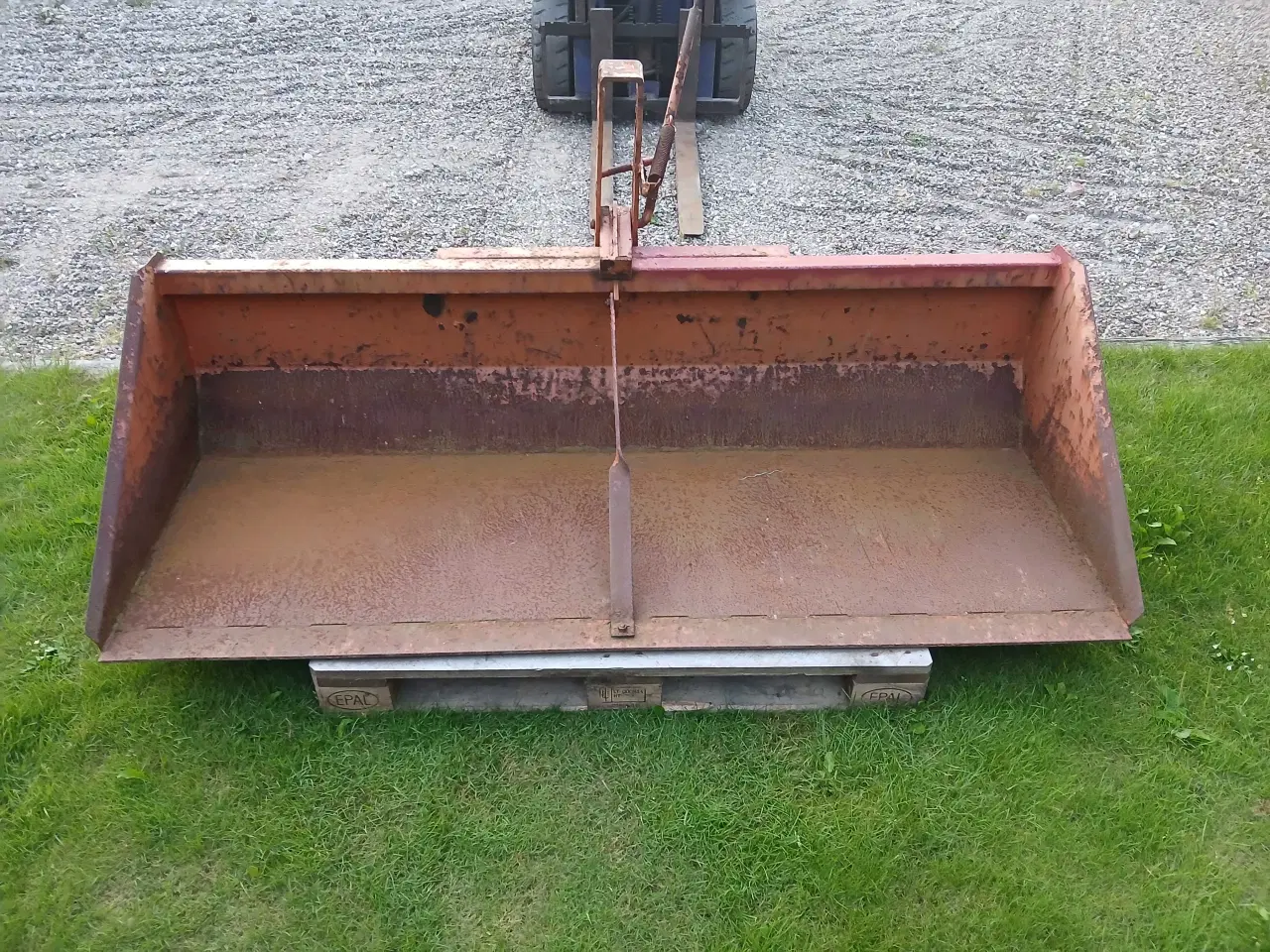 Billede 1 - Bagtipskovl til traktor