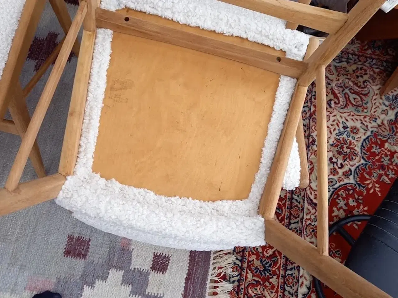 Billede 6 - 6 spisebordsstole i egetræ.