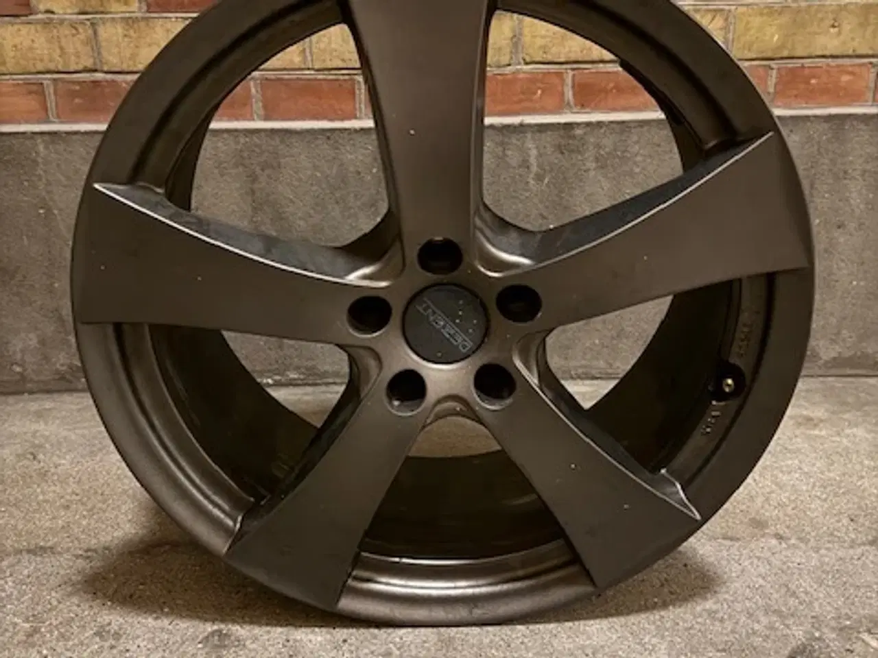 Billede 1 - 4 x Dezent alufælge 18