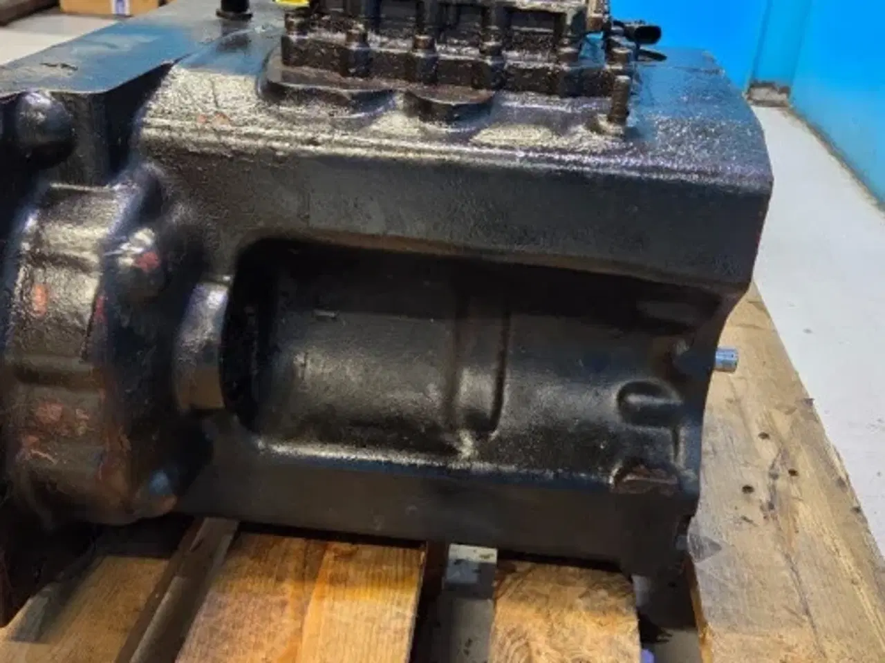 Billede 8 - Deutz Agrotron 90 Gearkasse Hus 04423301