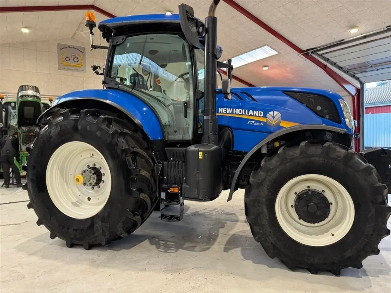 Billede 9 - New Holland T7.215 S KUN 1400 TIMER OG FULD AFFJEDRING!