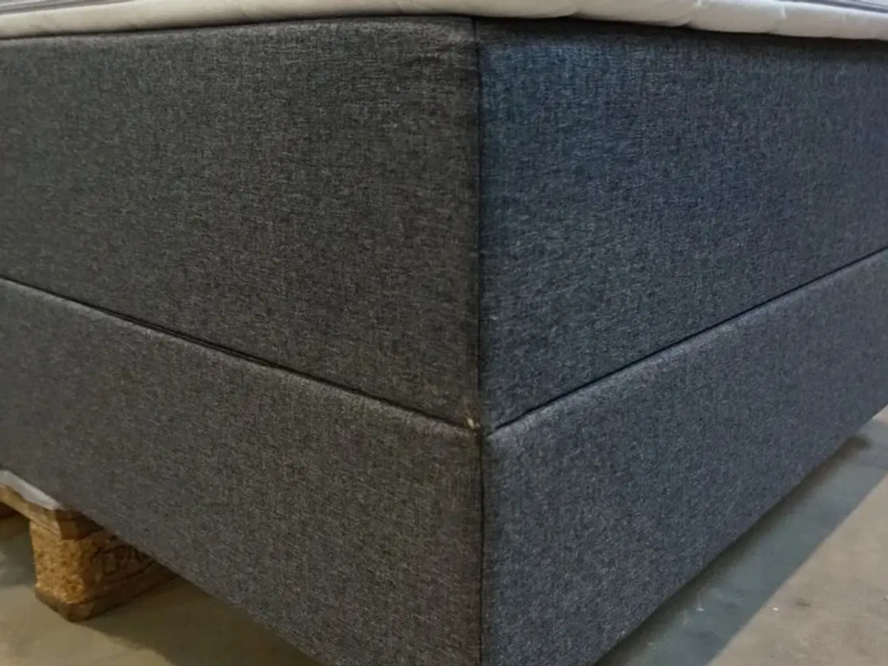 Billede 4 - Nordisk Fjer B110 seng med opbevaring 120x200 cm Antracit