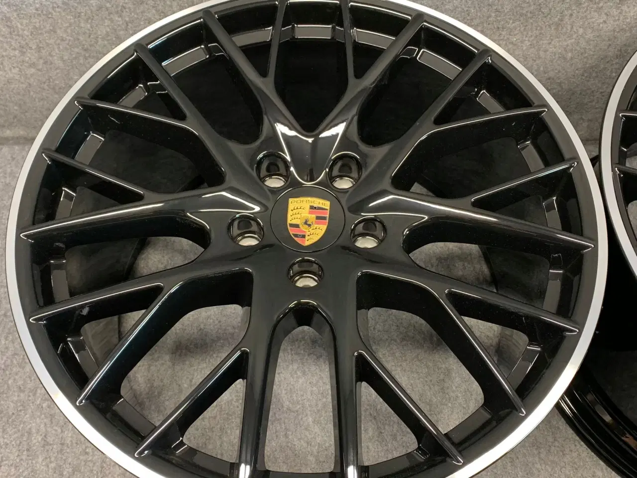 Billede 2 - PORSCHE PANAMERA 971 G2 SPORT 9,5J og 11J x 21"