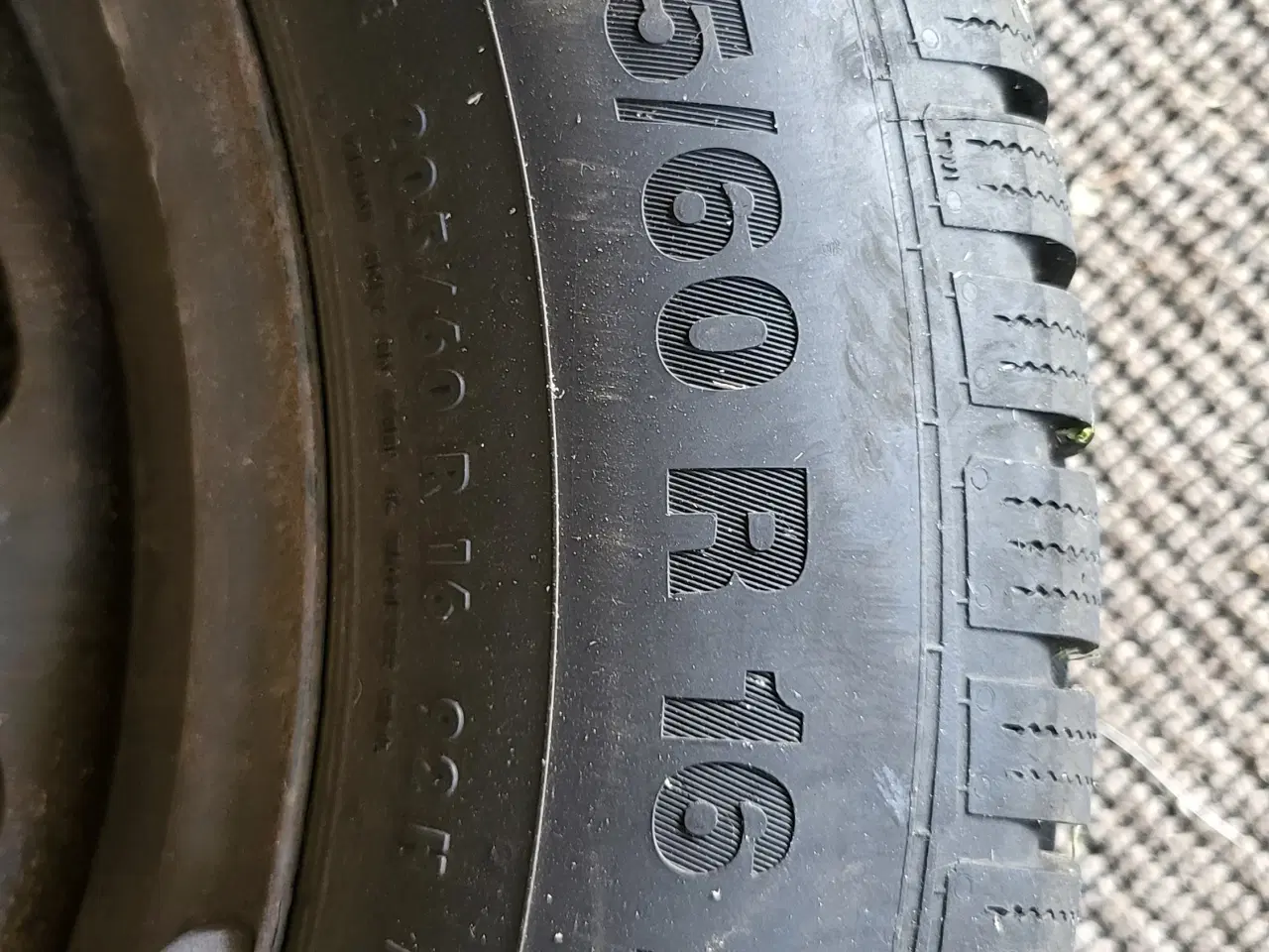 Billede 5 - VW Continental vinterdæk 16" 205-60
