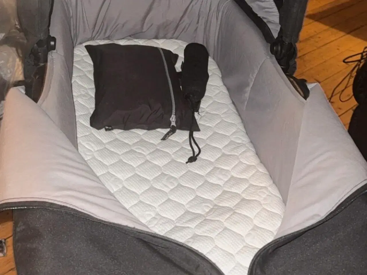 Billede 4 - Odder saga barnevogn 