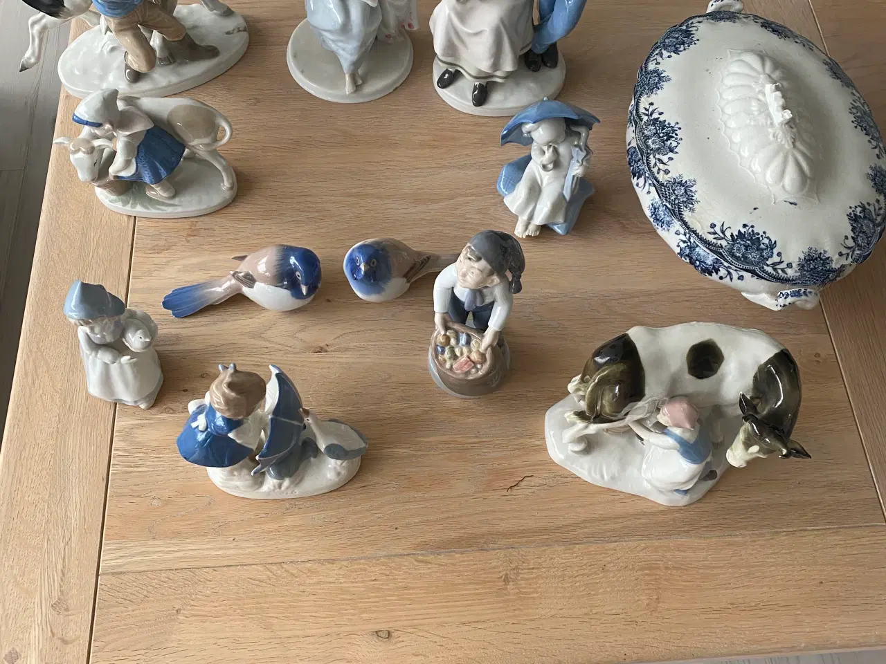 Billede 2 - Porcelænsfigurer sælges - byd 