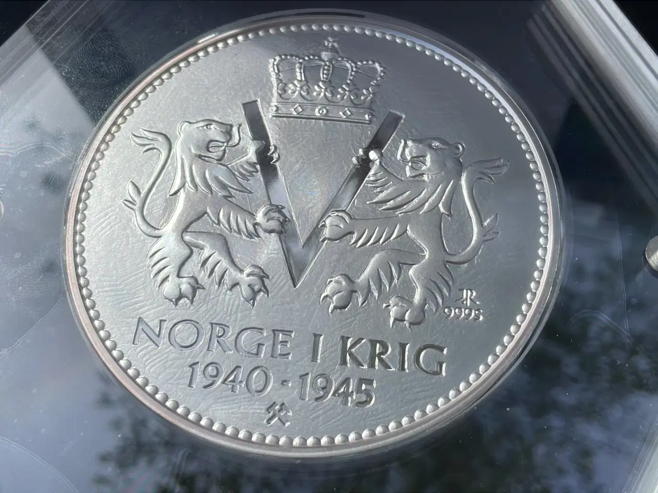 Billede 1 - 1 KG norsk 999 sølv, Anden verdenskrig mindemønt