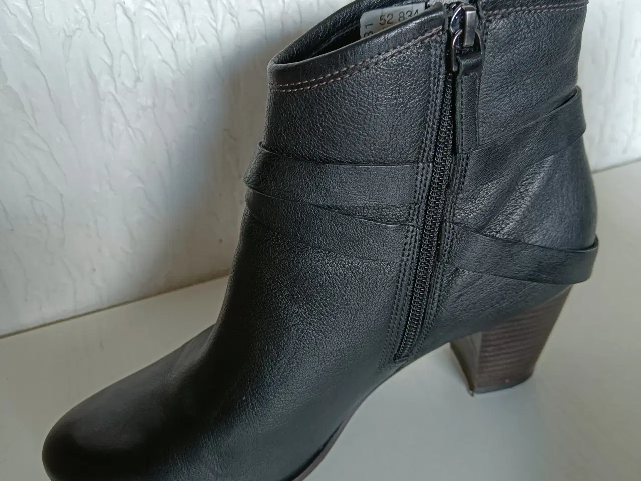 Billede 4 - Ecco sort læder sko 39str 