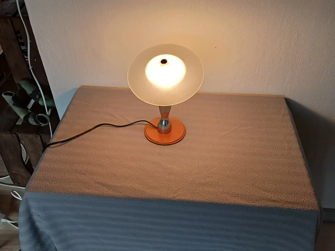 Billede 4 - D.l.c. bordlampe spansk design. 