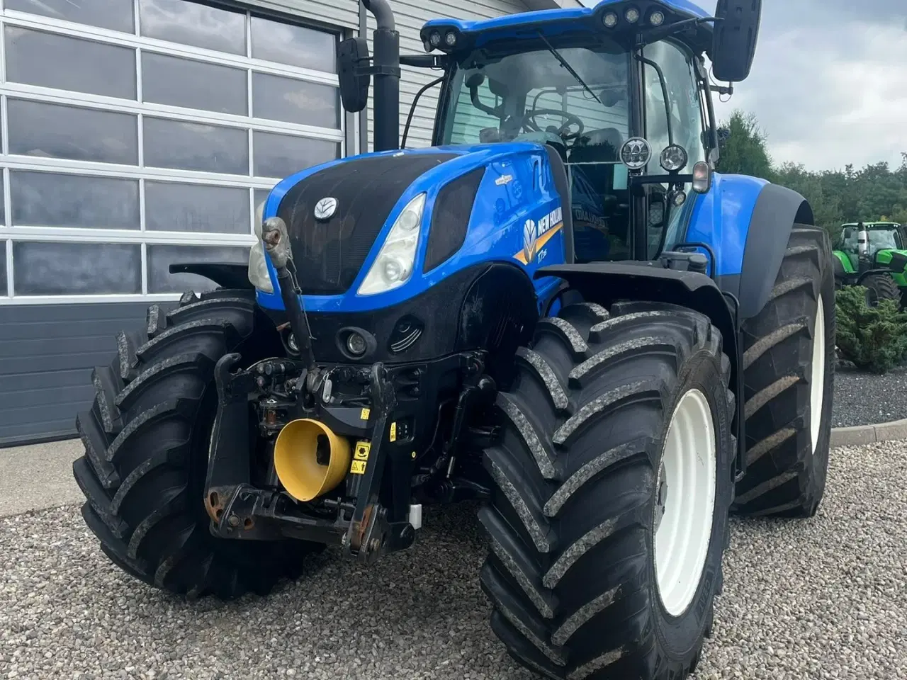 Billede 13 - New Holland T7.315 HD med frontlift og front PTO, samt NYE 650mm fordæk og store 900mm hjul.