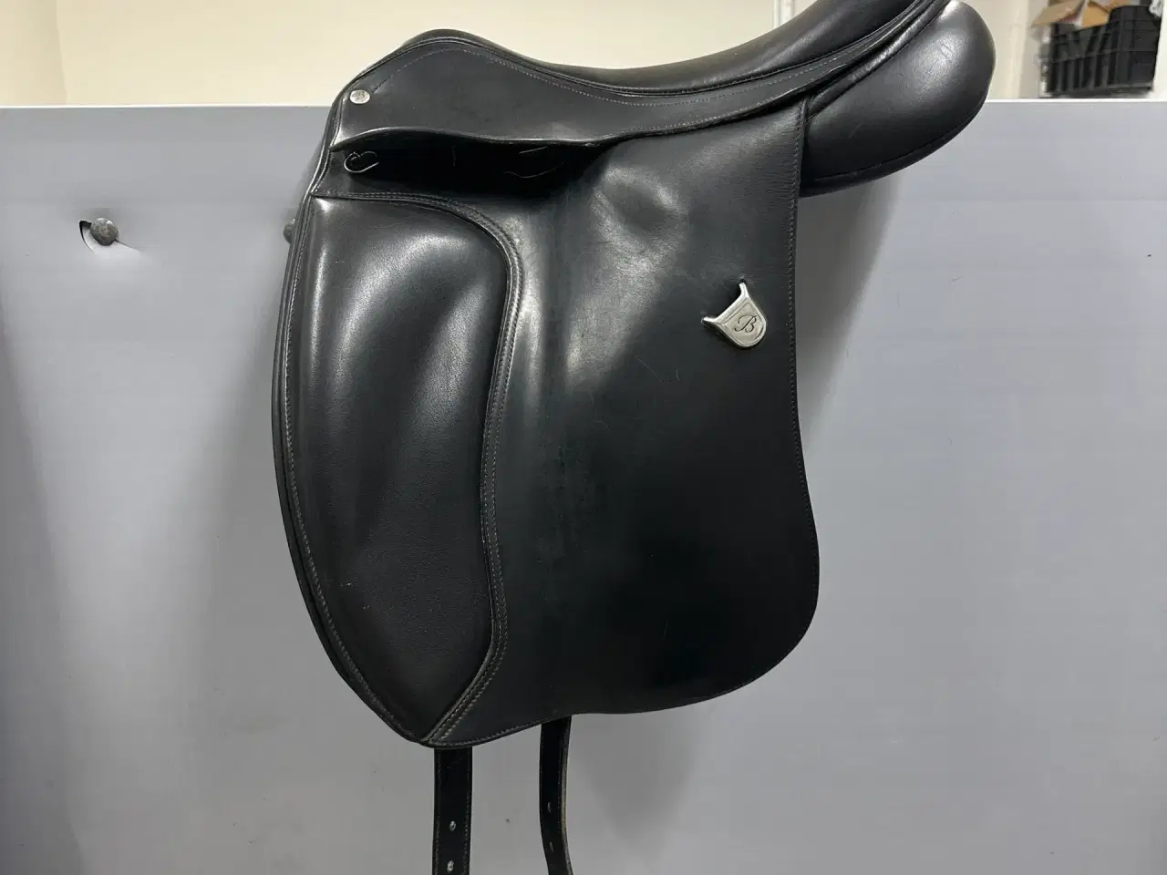 Billede 1 - Bates dressursadel 17”
