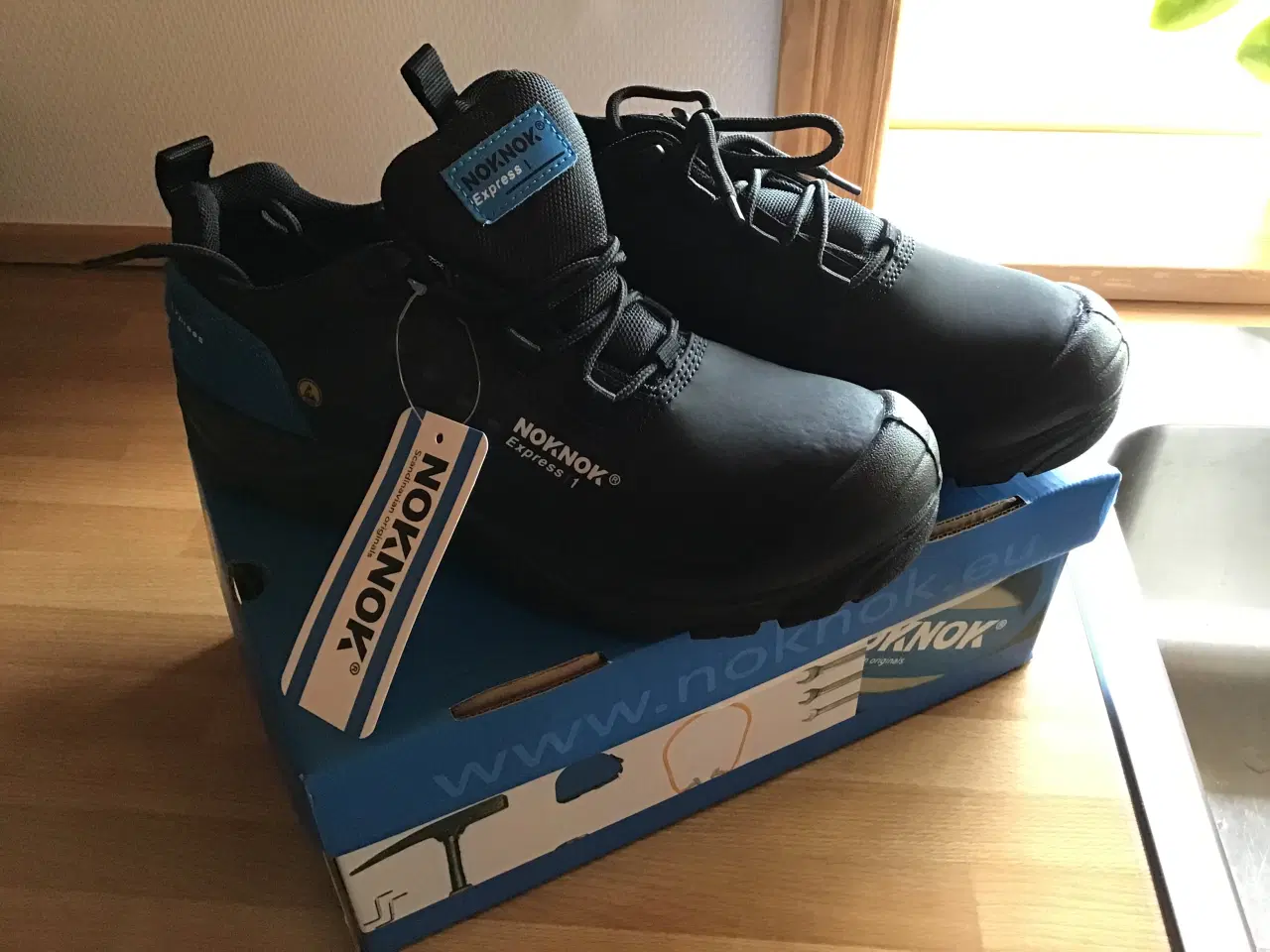Billede 1 - Nye Sikkerhedssko str 39 NokNok Exp 1