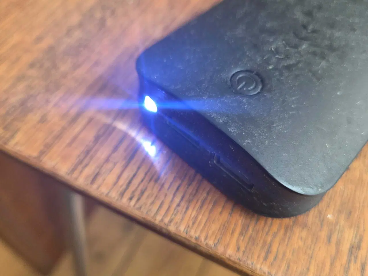 Billede 3 - Powerbank med lommelygte