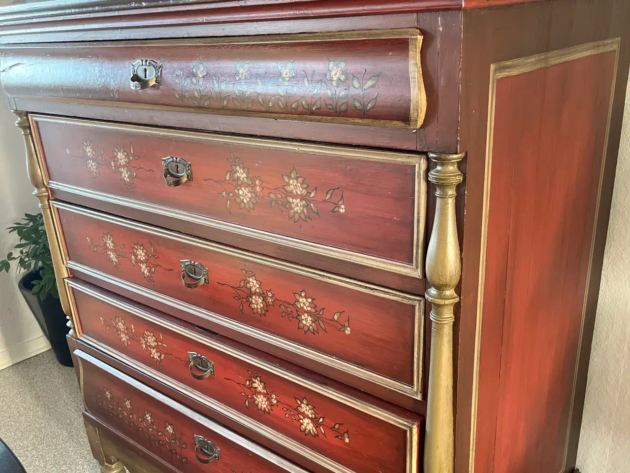 Billede 1 - Stor gammel kommode