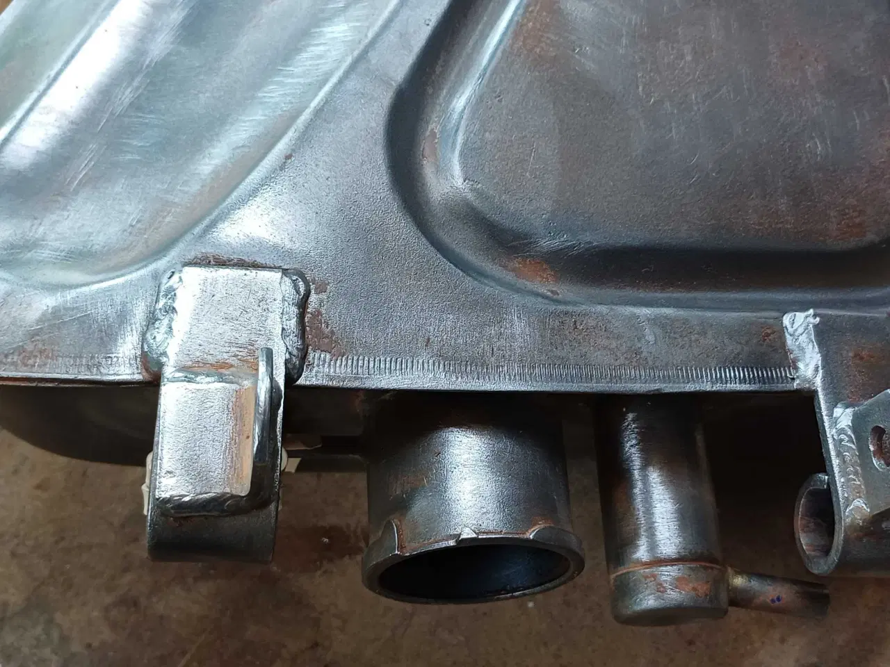 Billede 2 - TRIUMPH Olietank