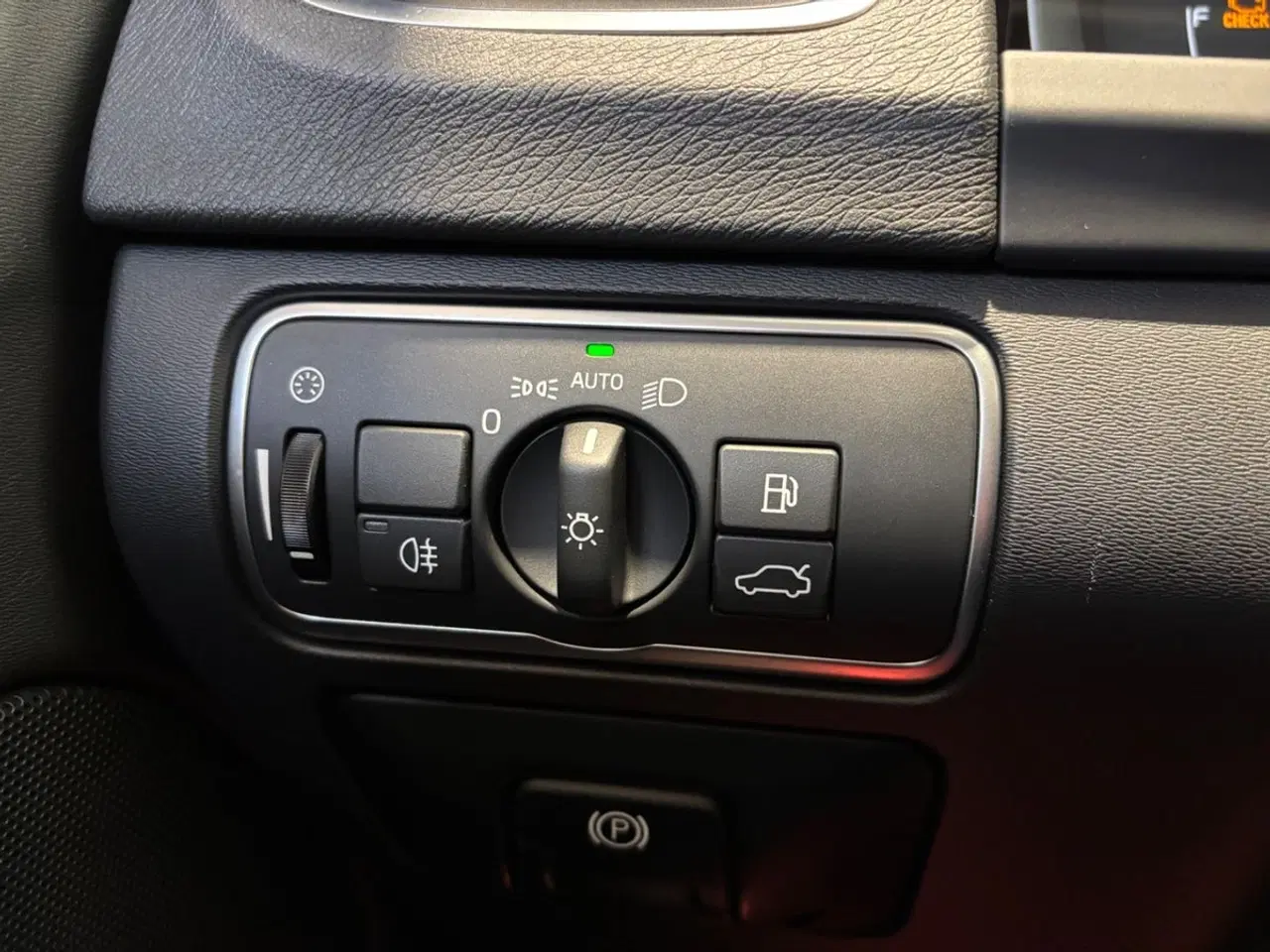 Billede 16 - Volvo V60 190HK Med aftageligt træk