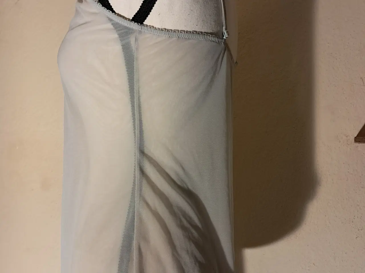 Billede 2 - Hunkemöller str. XL top