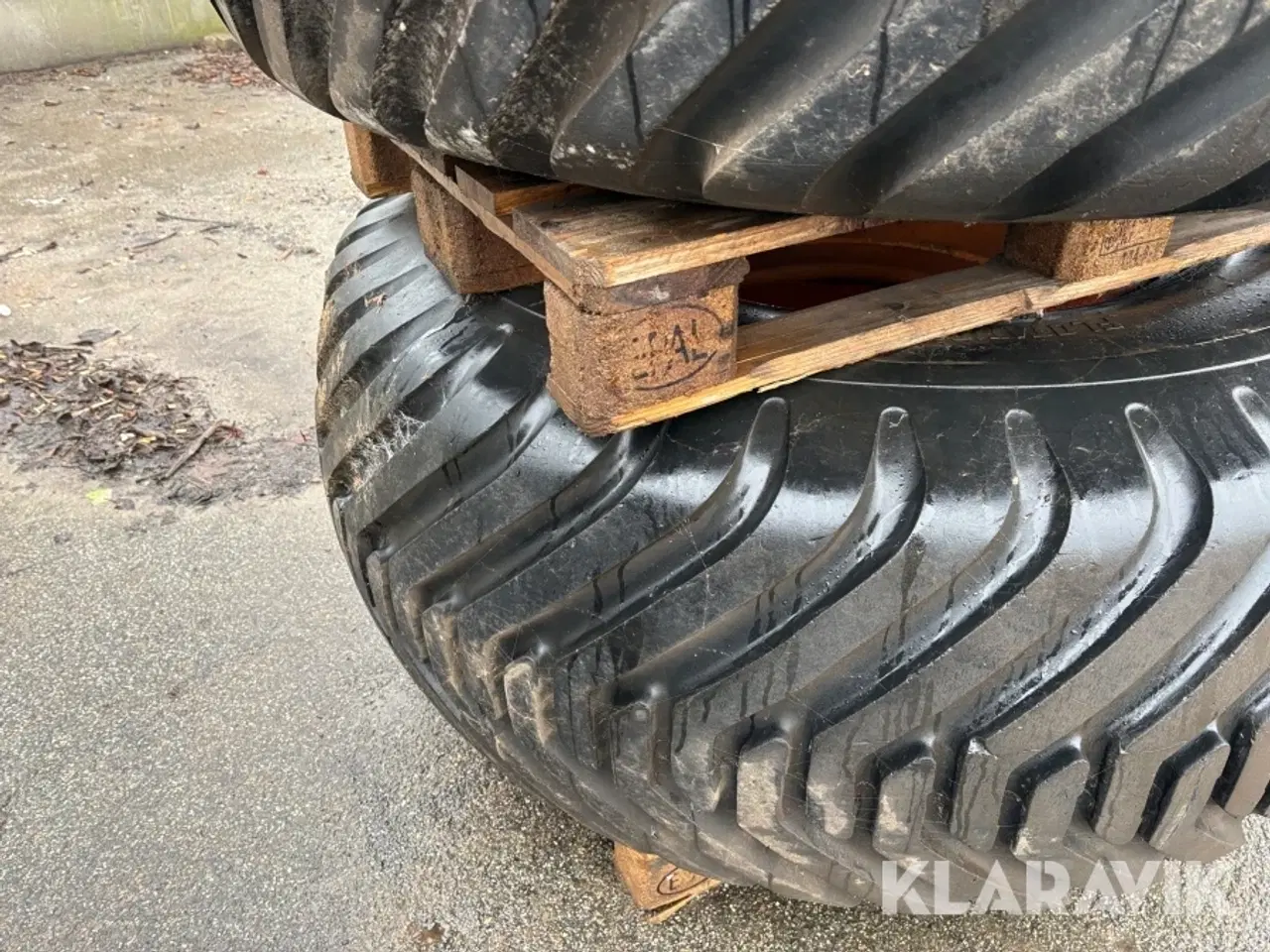 Billede 7 - Traktordæk Alliance Flotation 328 - 2 styk