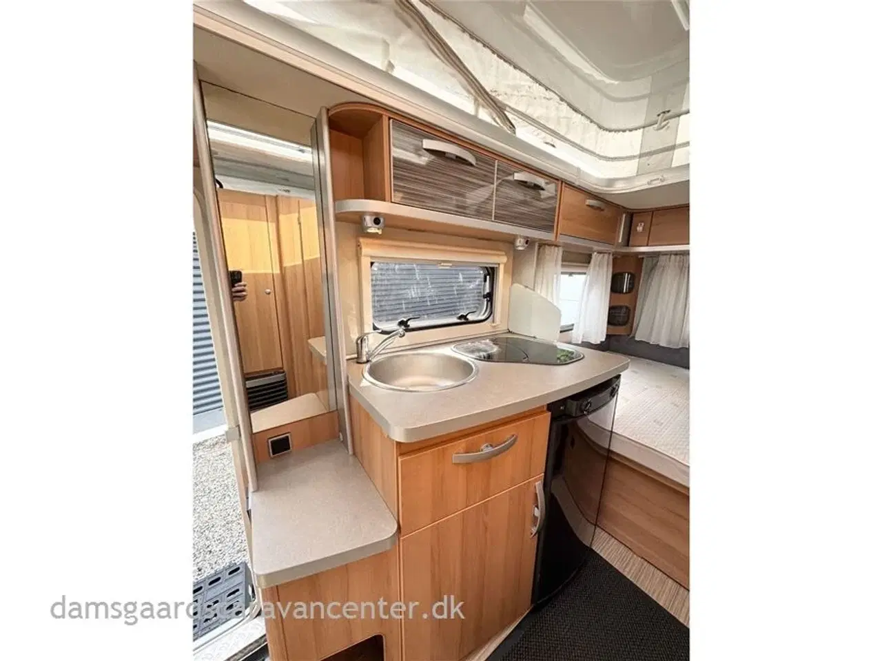Billede 10 - 2015 - Hymer Feeling 425   Dobbeltseng-Mover-Let vogn