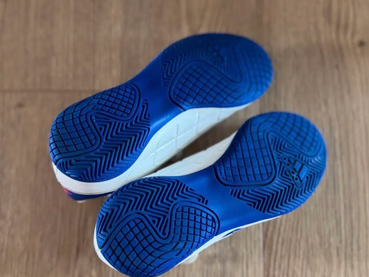 Billede 8 - Indendørssko fra Adidas str. 30