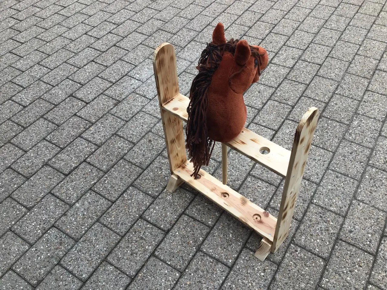 Billede 2 - Kæphestestald