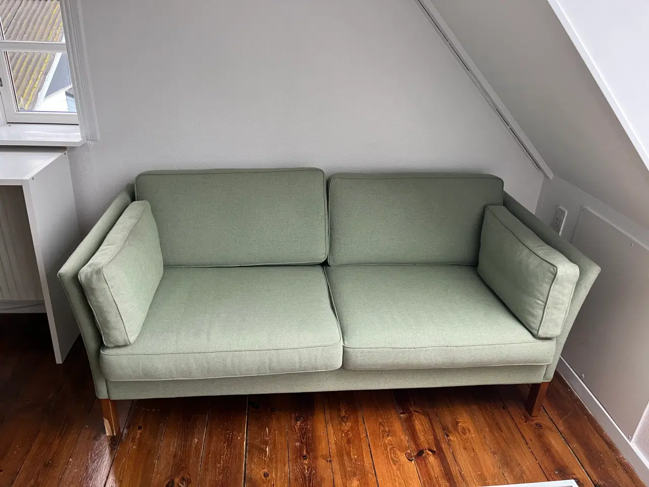 Billede 2 - Lysegrøn 2 pers. Nielaus sofa