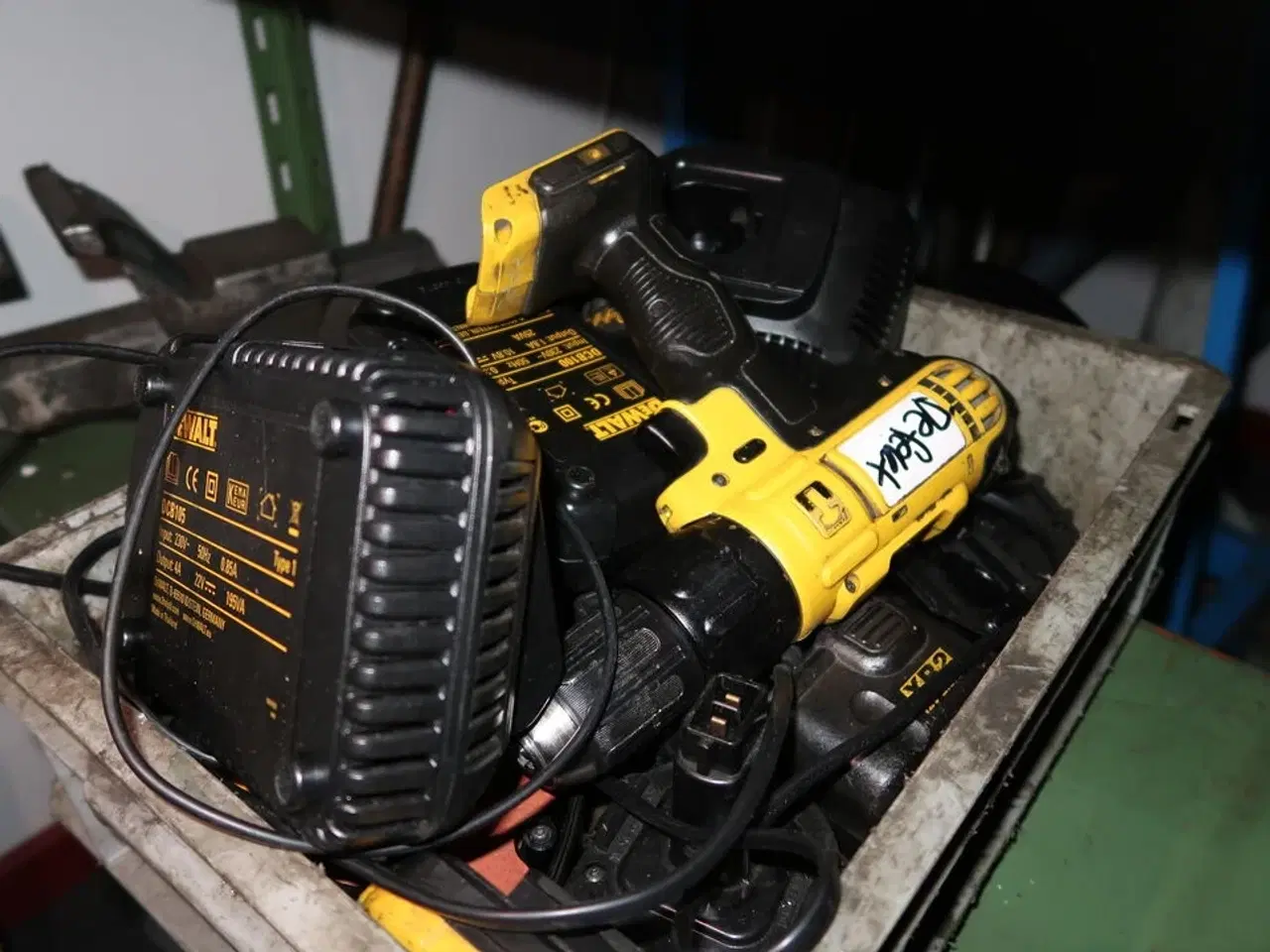 Billede 6 - Reol med div. Værktøj (noget kan være defekt)