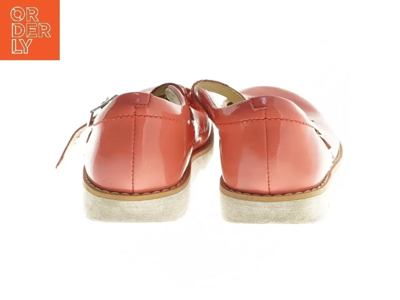 Billede 2 - Røde pigesko med rem fra Clarks (str. længde 20 cm)