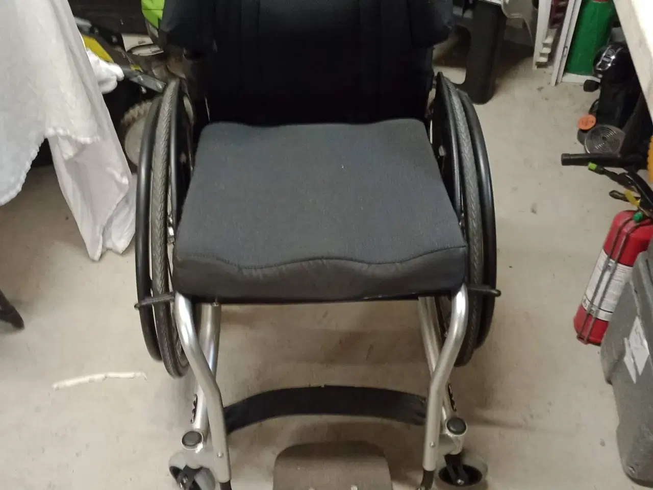 Billede 1 - Wolturnus W5 letvægts kørestol. 