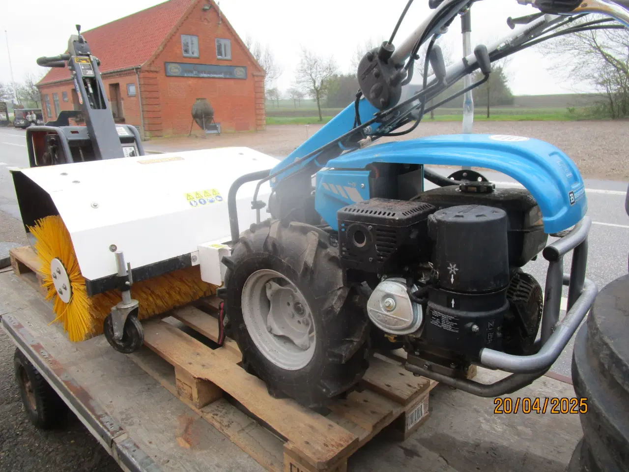 Billede 2 - 2 hj traktor(redskabsbærer)Bertolini