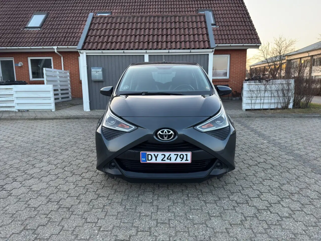 Billede 2 - Toyota Aygo 1,0 VVT-i x-plore x-shift