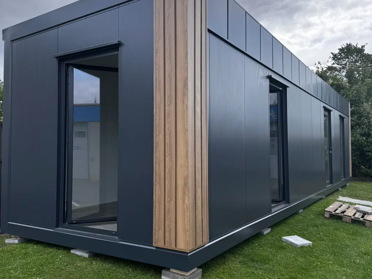 Billede 2 - LUKSUS PAVILLON INKL. TEKØKKEN, WC OG AC x2