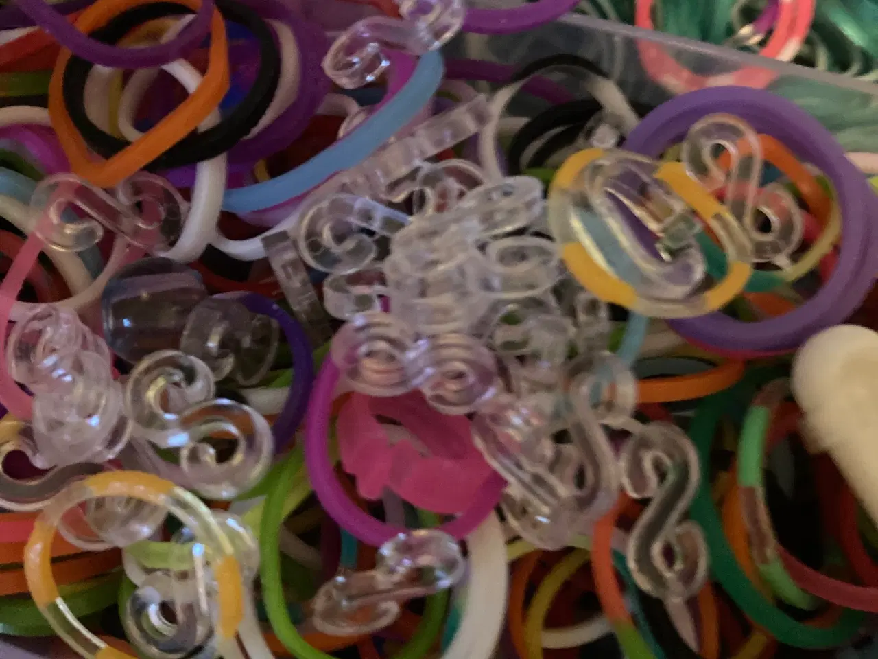 Billede 5 - Loombands pakke med væv og bog mm.