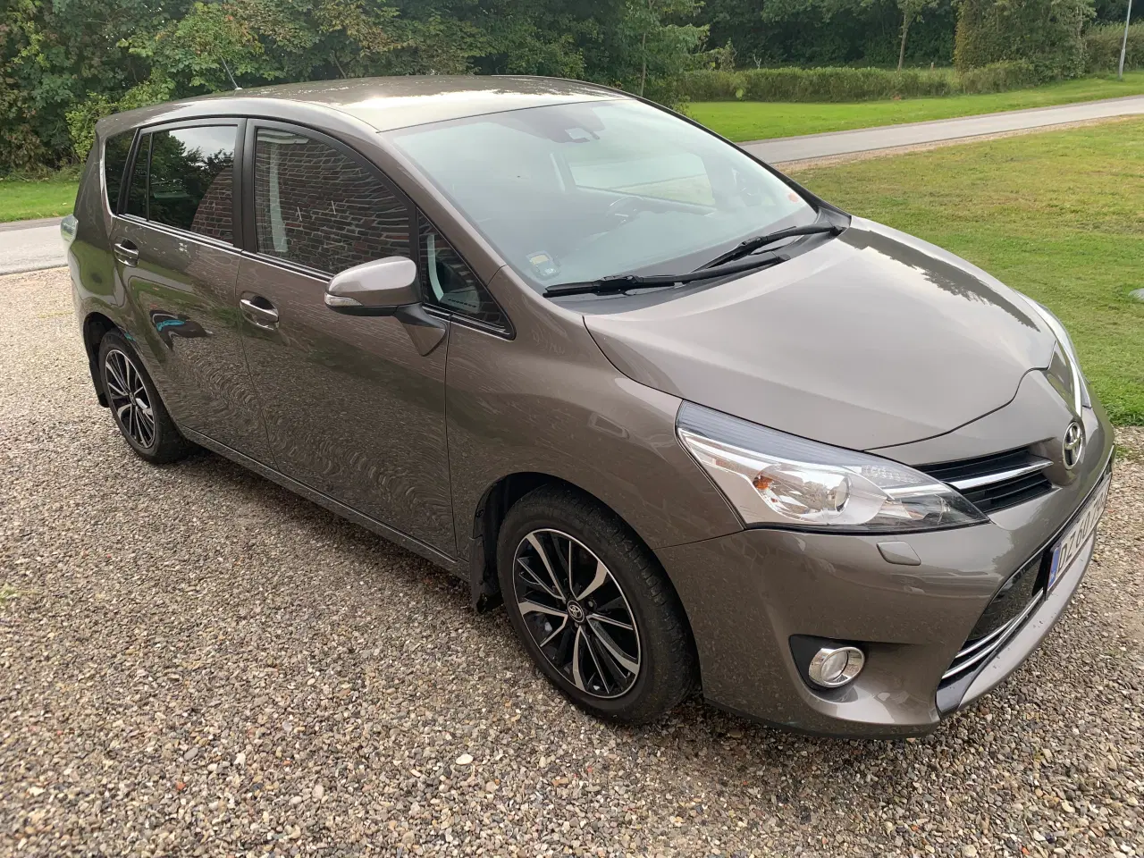 Billede 2 - Toyota verso 7 pers. (stadig garanti)