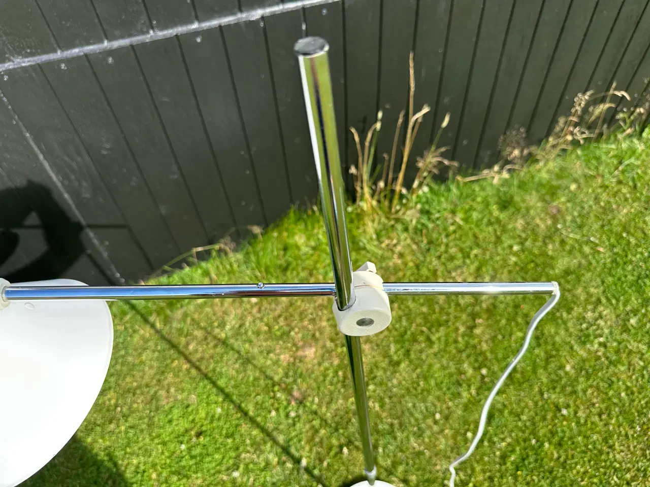 Billede 5 - Retro standerlampe i chrome og hvid