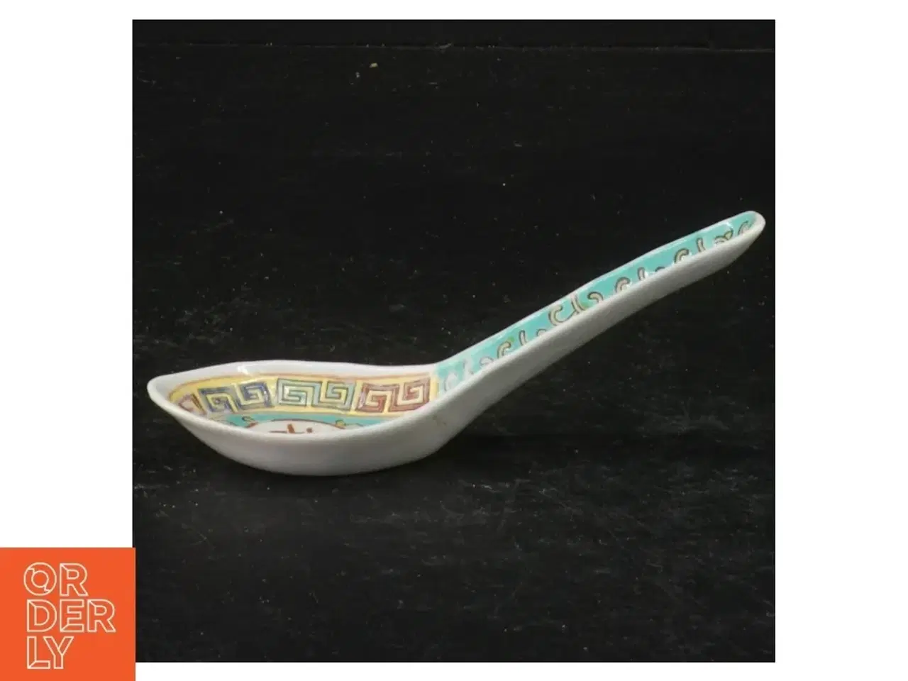 Billede 3 - Dekorativ kinesisk porcelænsske (str. 12 cm)