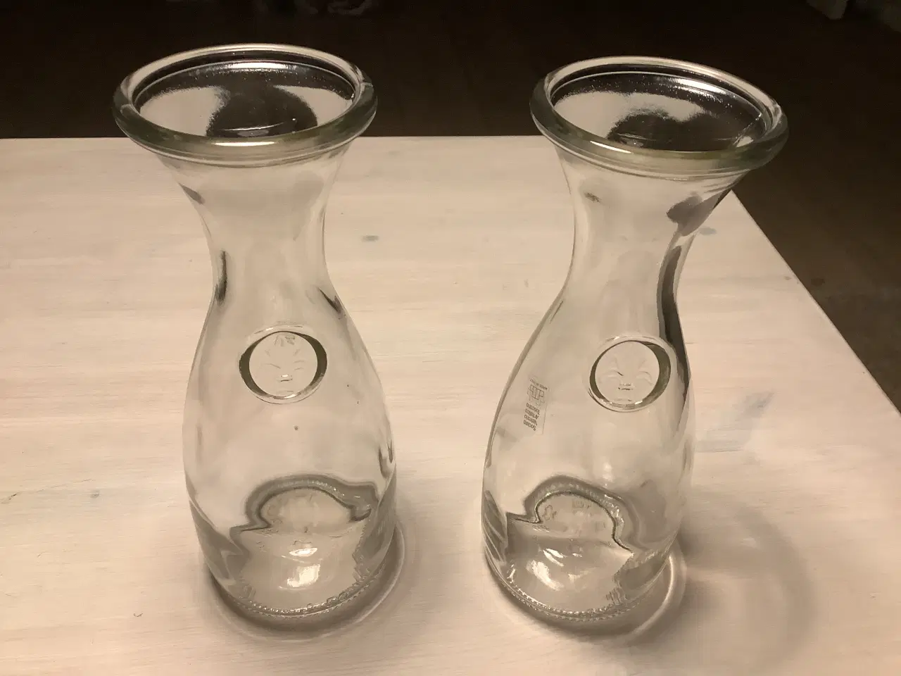 Billede 1 - 2 fine karafler til vin/vand.