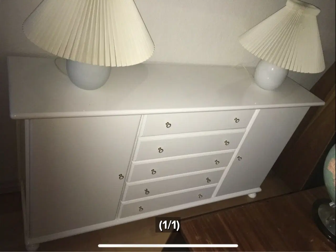 Billede 1 - Skænk i højglans hvid