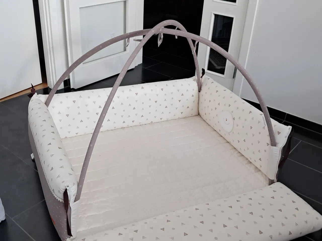 Billede 1 - CreamHaus Inua Bumperbed med canopy