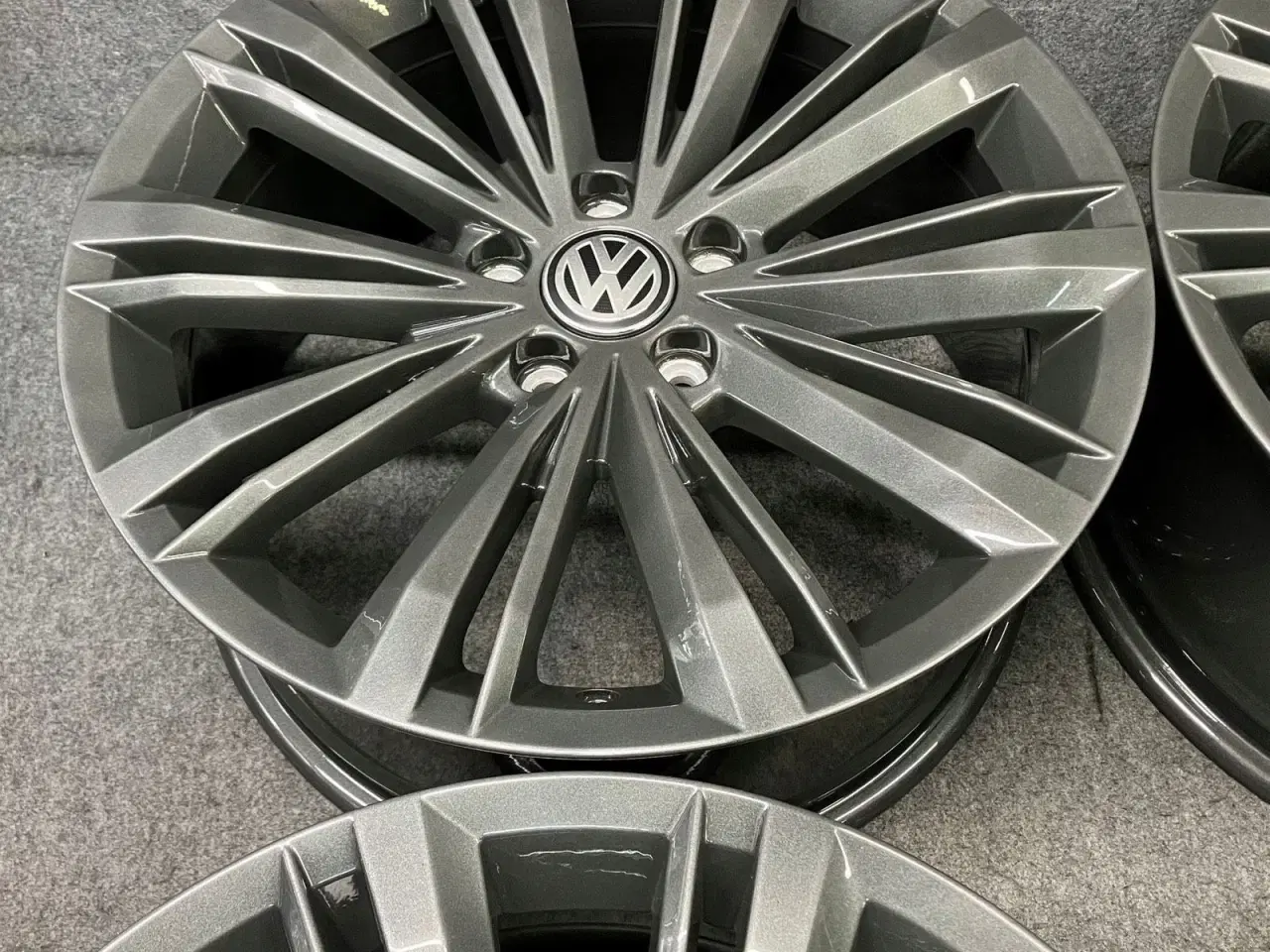 Billede 3 - ALUFÆLGE VW PASSAT B8 3G0 LIVERPOOL 18"