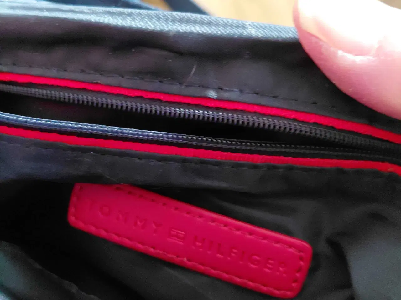 Billede 5 - Fin Tommy Hilfiger taske