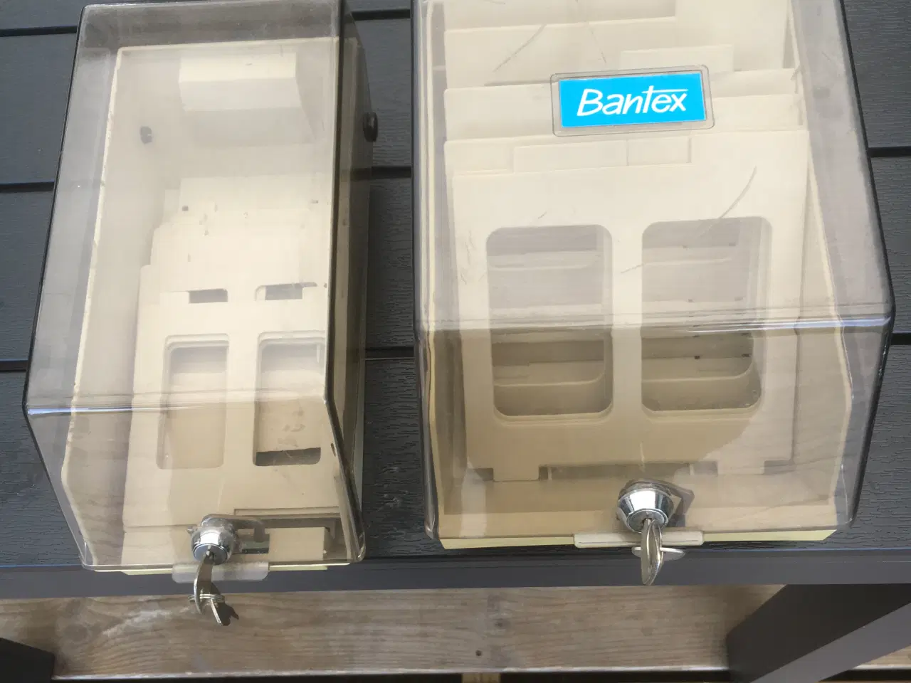 Billede 1 - To diskettebokse, forskellige formater