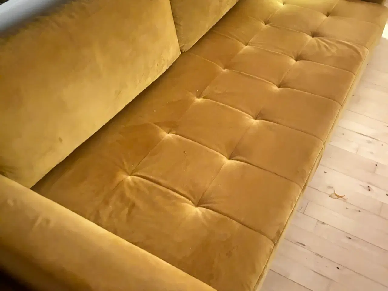 Billede 3 - 3 personers sofa i velour