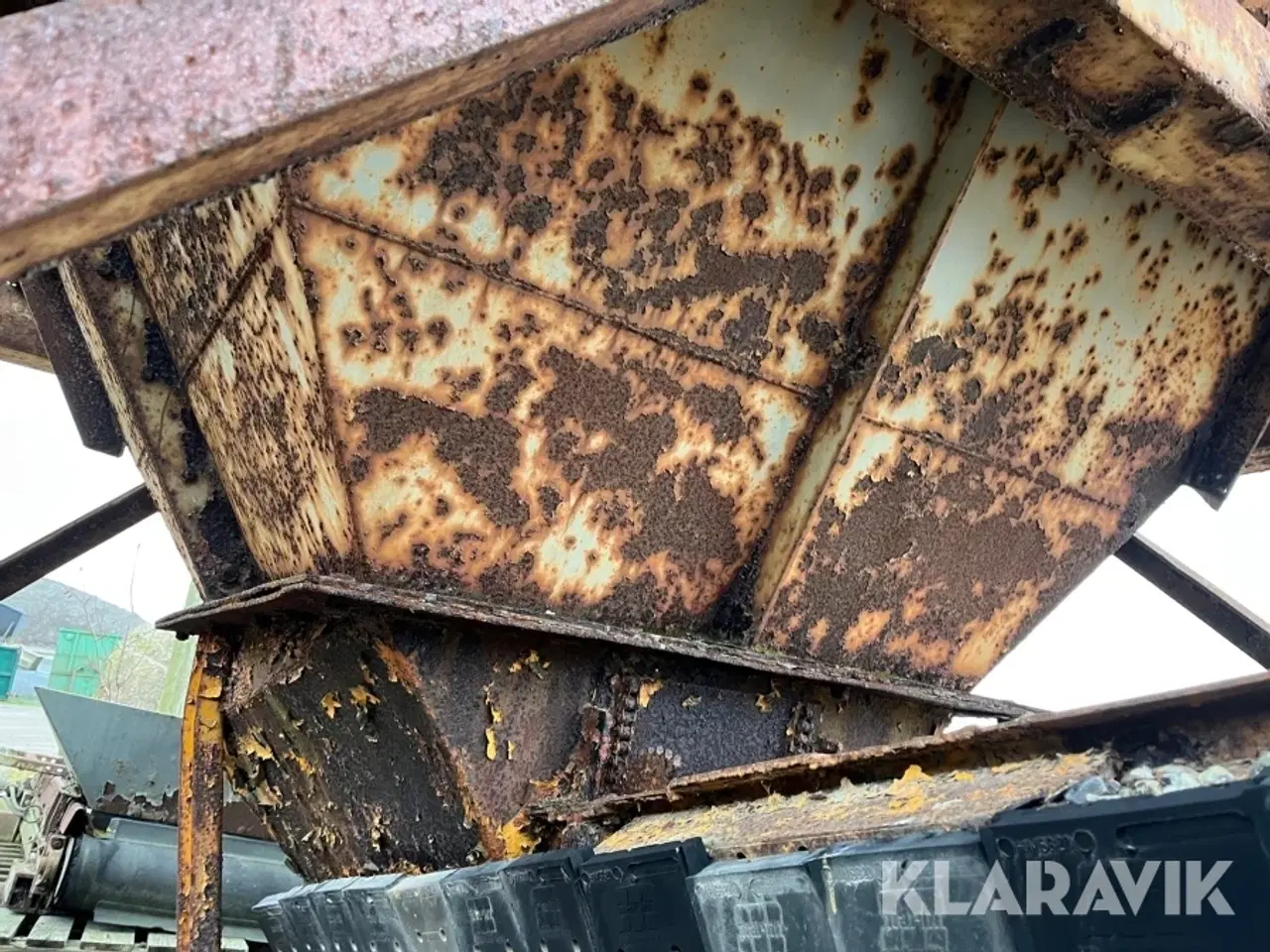 Billede 12 - Fødekasse med udleveringsbånd