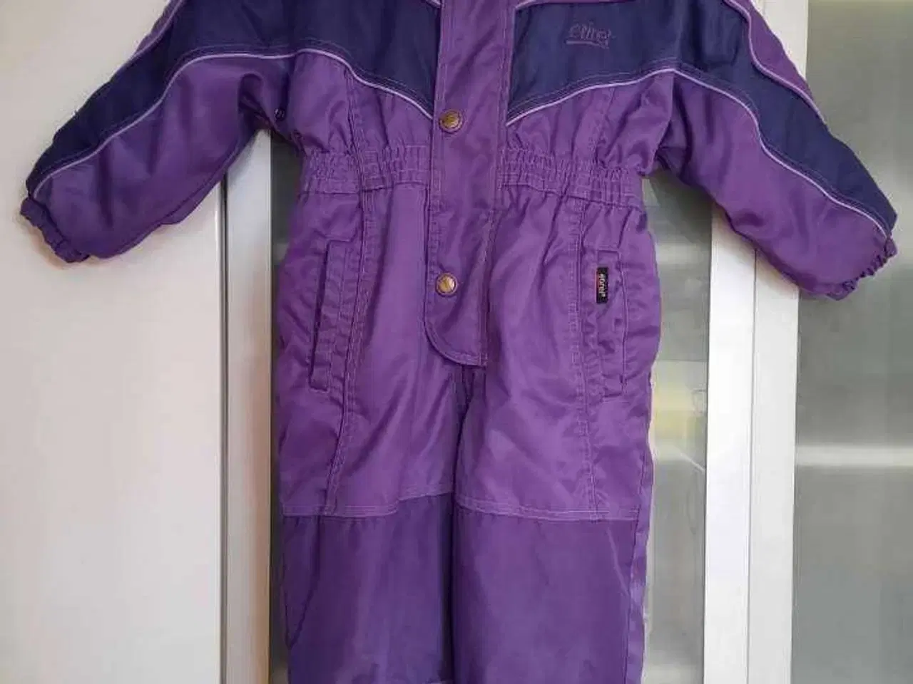 Billede 2 - Lilla pige flyverdragt Etirel 2 år 